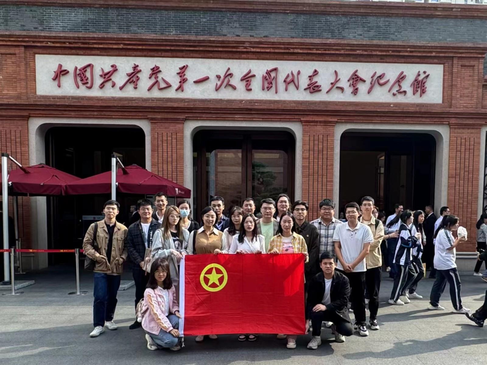 图 “梦想起航的地方”Citywalk合影.jpg 图 “梦想起航的地方”Citywalk合影.jpg